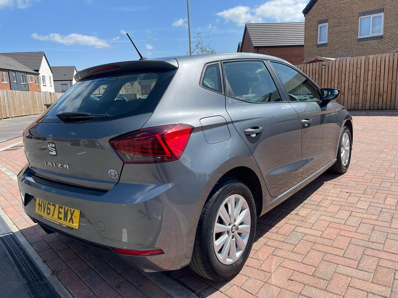 SEAT HV67EWX