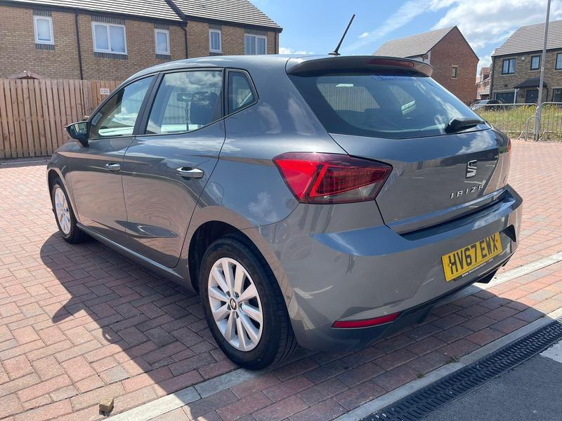 SEAT HV67EWX